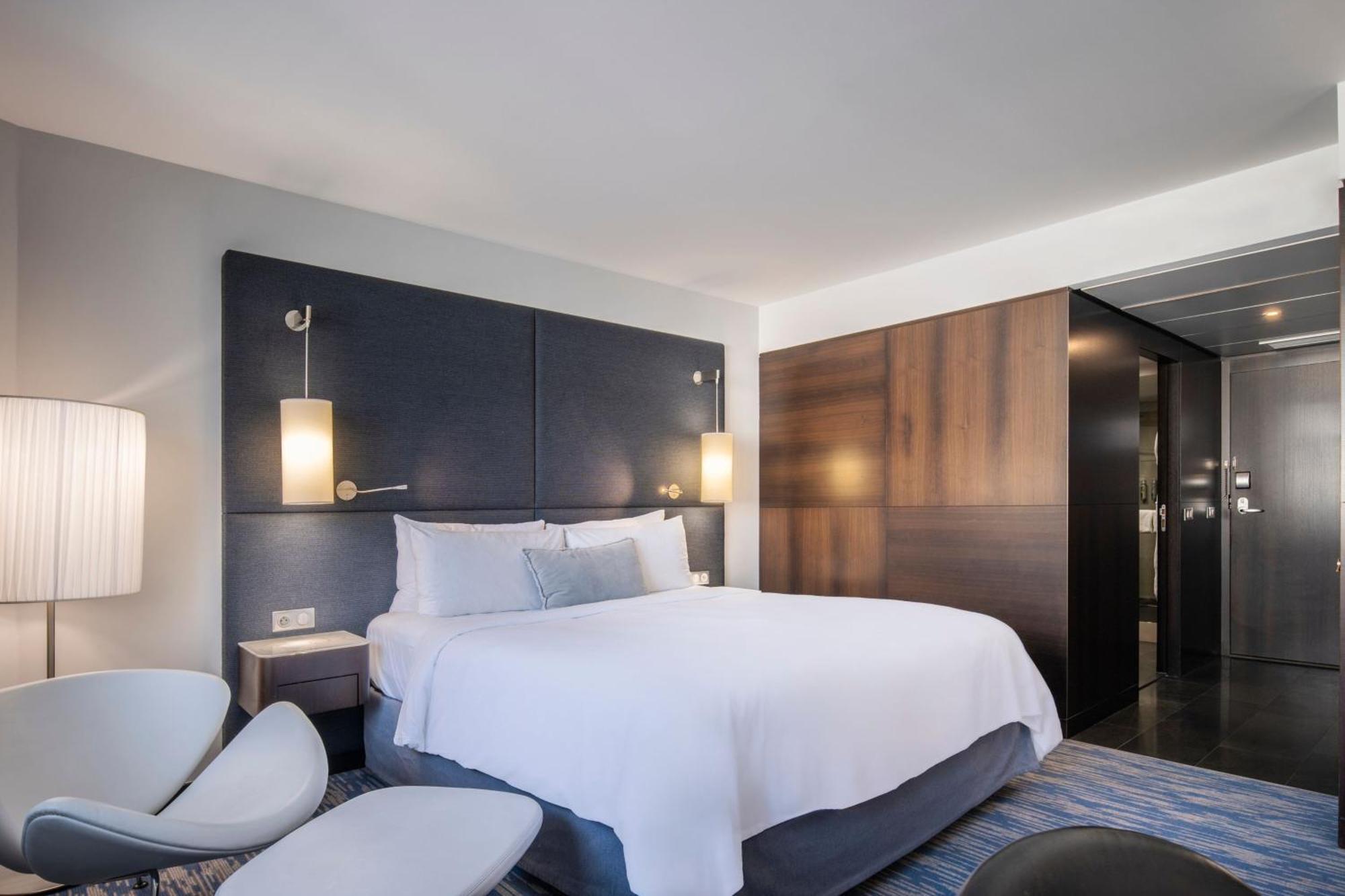 Renaissance Paris Arc De Triomphe Hotel Екстериор снимка